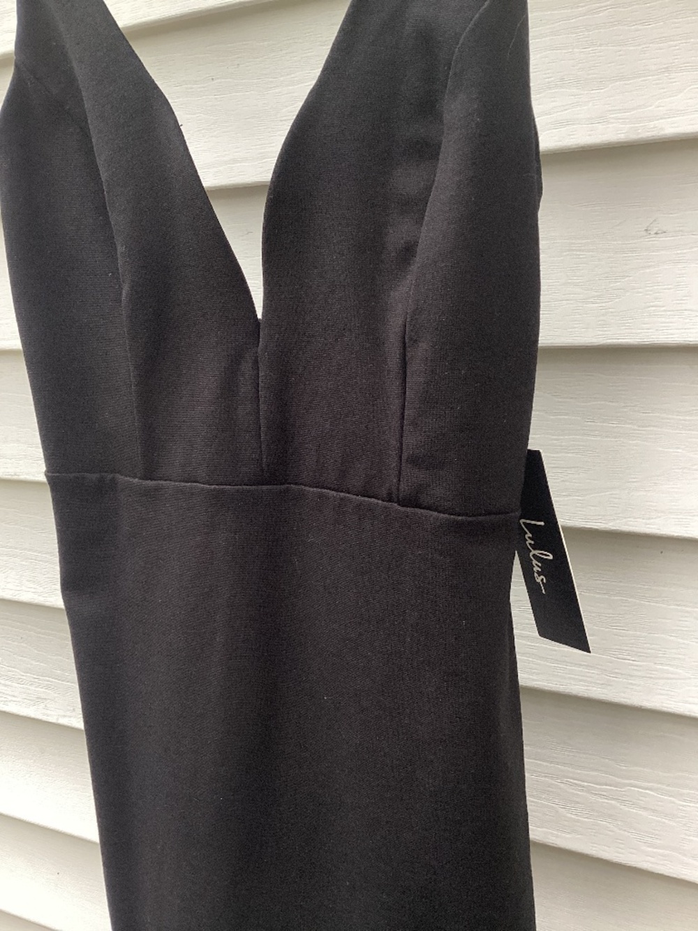 NWT Lulu’s Plunge V-Neck Sleeveless Bodycon Black Mini Dress Lulus Medium Size